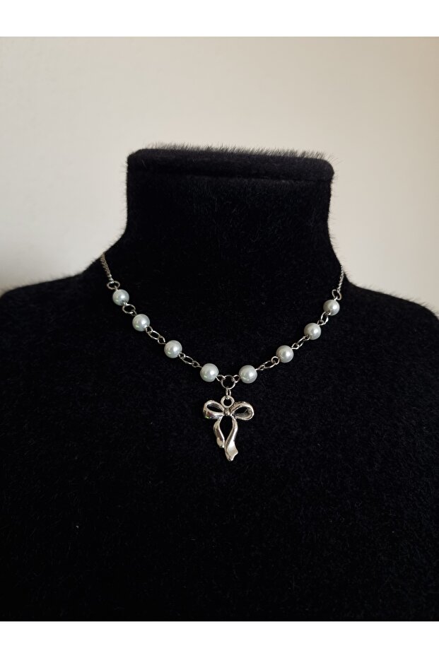 White Pearly Bow Necklace Y2K