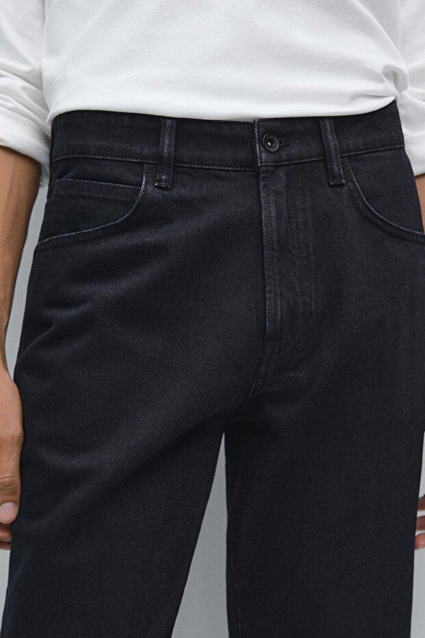 Tapered fit jeans - 4