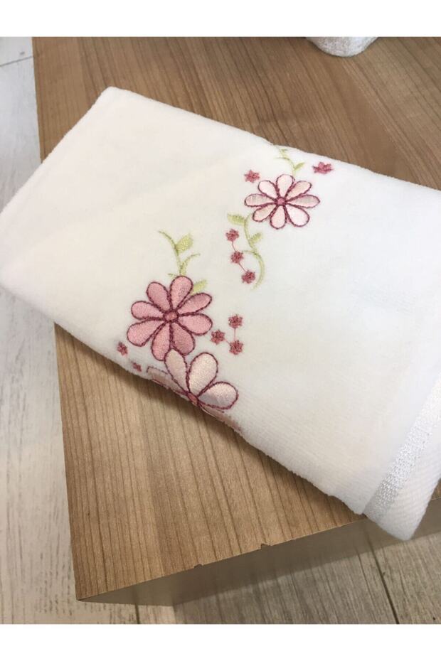 Maribona Embroidered Towel 50*90 cm - White
