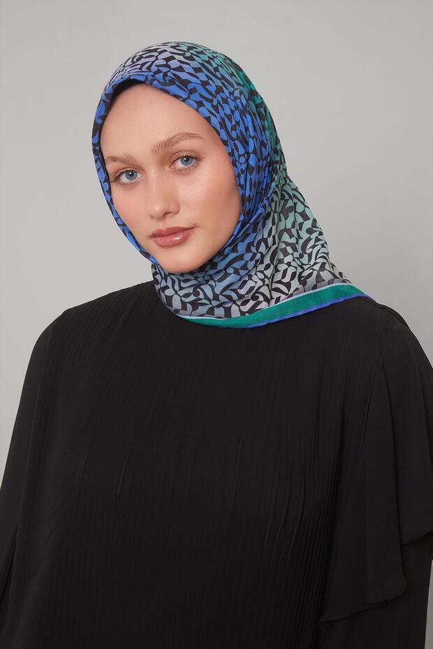 وشاح ناعم بنمط متدرج اللون من الزمرد - 2