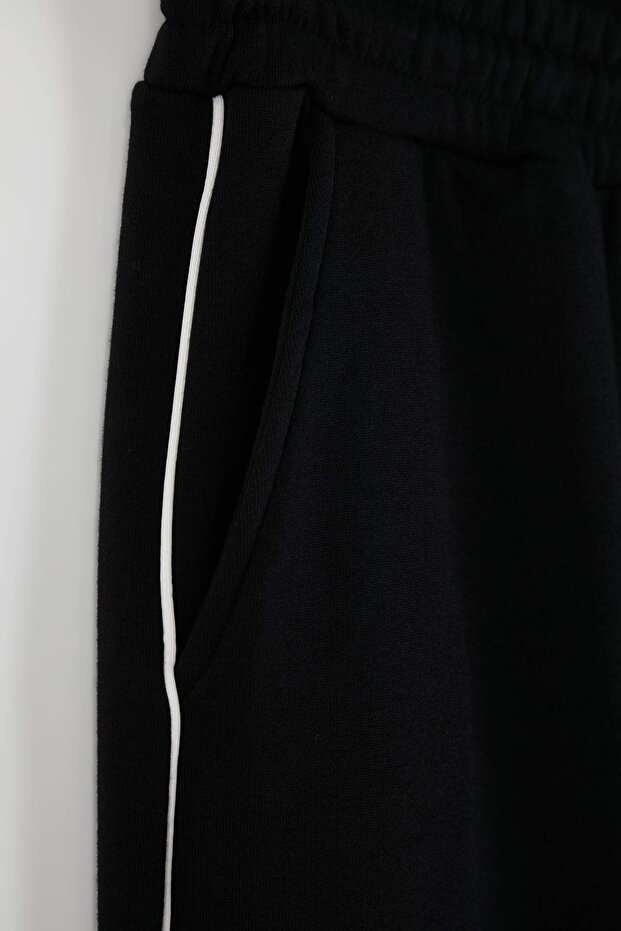 Siyah Kontrast Biye Detaylı Wide Leg/Geniş Paça Büyük Beden Eşofman Altı TBBAW26AJ00006 - 6