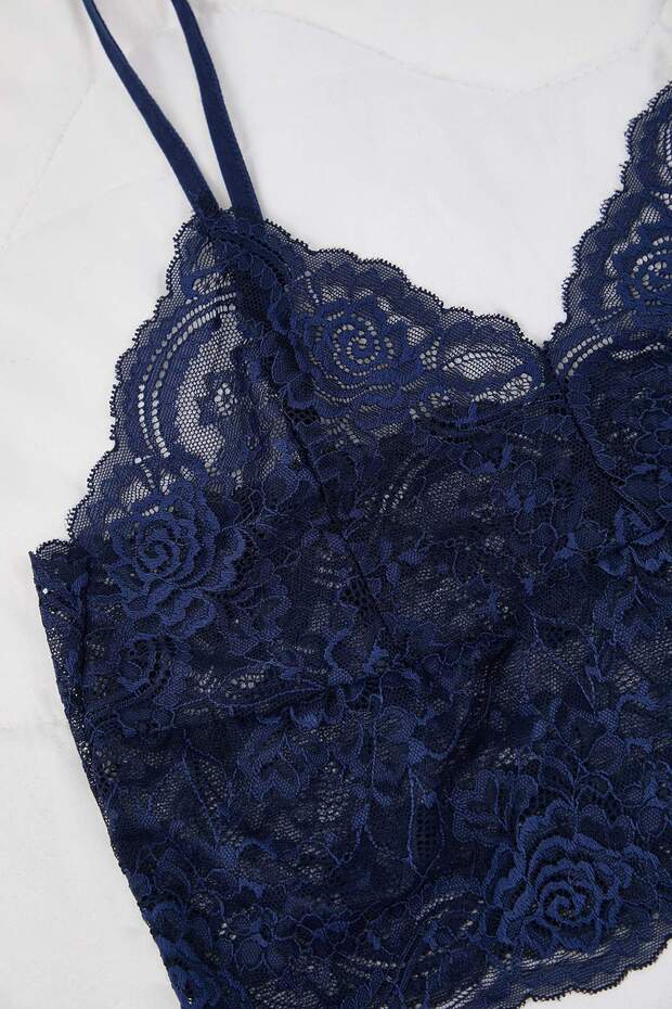 Lacivert 3'lü Çeyiz Set Üst Dantel, Alt Saten Askılı Külotlu Dokuma Pijama Takımı TBBAW26AI00043 - 4