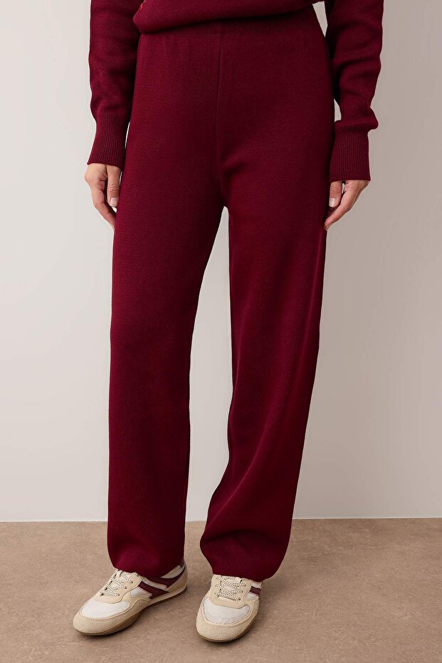 Bordowy zestaw bluzki i spodni z haftem TCTAW26US00064 - 3