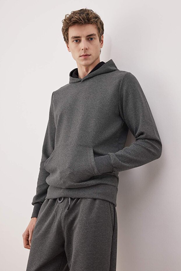 Antrasit Regular/Normal Kesim Kapüşonlu Dokulu Sweatshirt TMNAW26SW00068 - 2