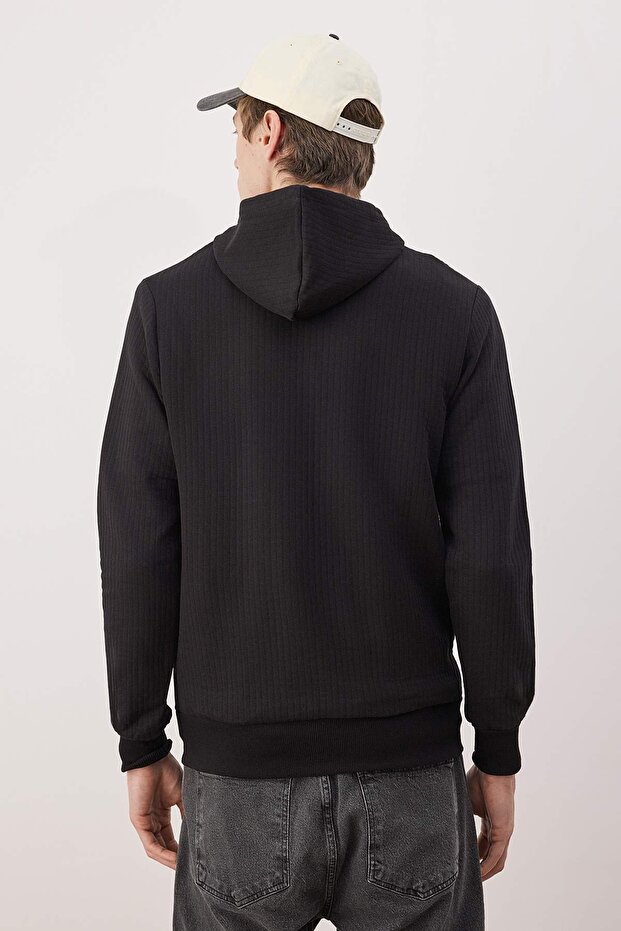 Siyah Regular/Normal Kesim Dokulu Kapüşonlu Sweatshirt TMNAW26SW00061 - 4