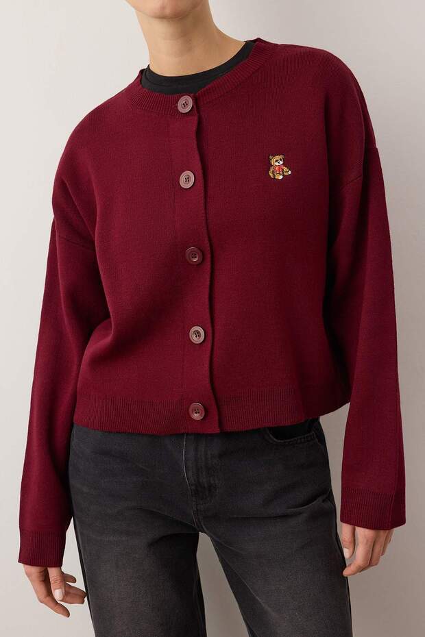 Bordo Bisiklet Yaka Ayıcık Nakışlı Triko Hırka TWOAW26HI00287 - 3