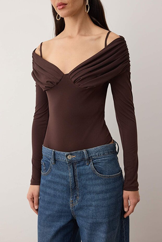 Koyu Kahverengi Carmen Yaka Uzun Örme Sandy Body TPRAW26BD00022 - 3