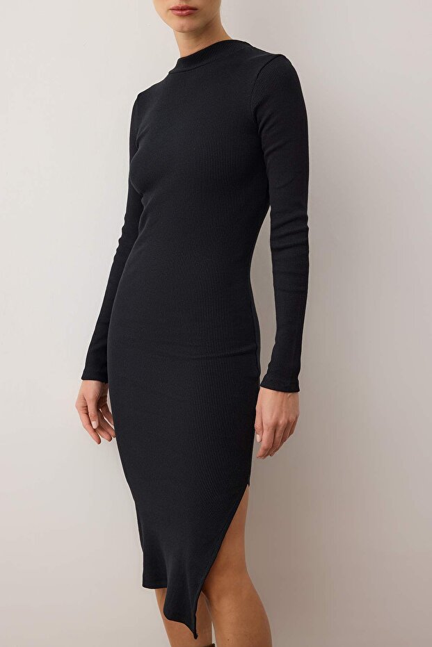 Černé midi šaty s výstřihem a výstřihem – žebrované a pružné, TWOAW21EL0135 - 3