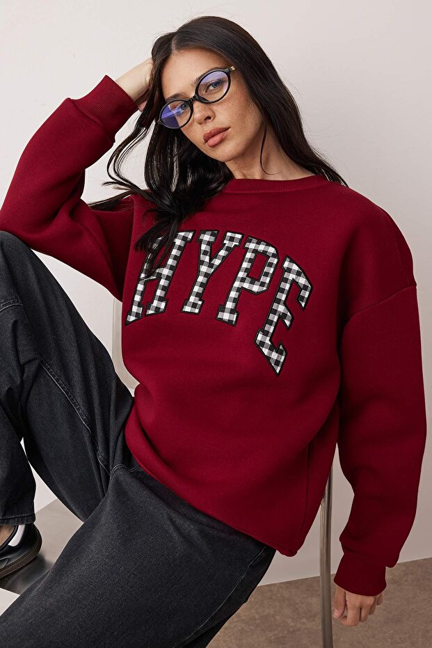 Bordo Ekose Nakışlı Oversize Kalın İçi Polarlı Örme Sweatshirt TWOAW26SW00231 - 1