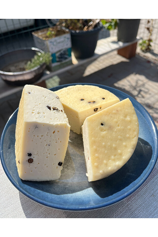 Karabiberli Caciotta Peyniri