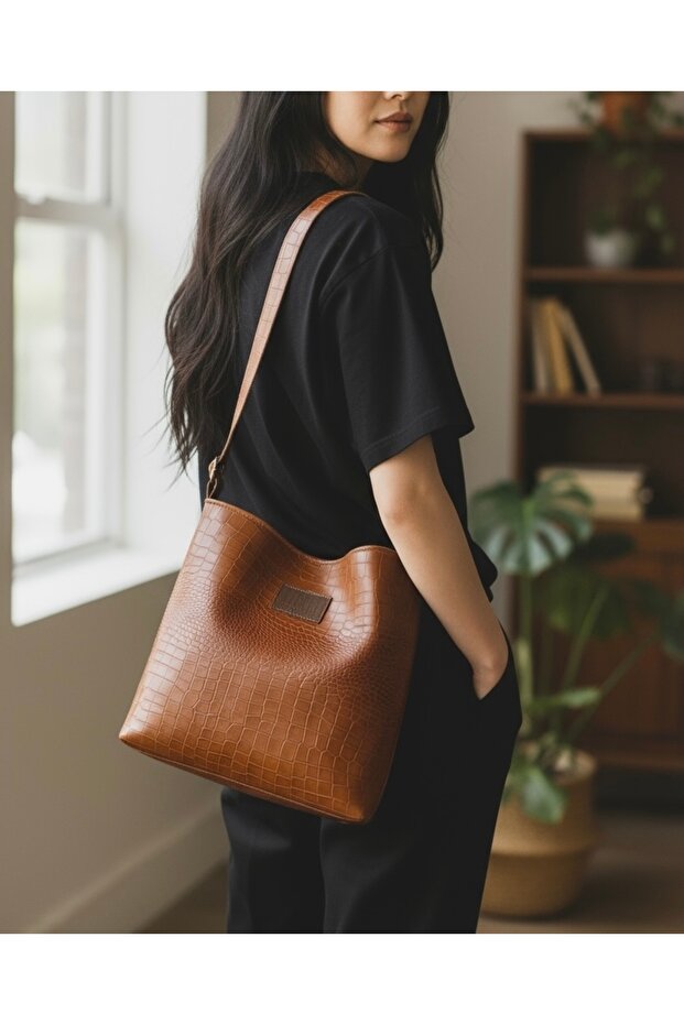 Taba Crocodile Bucket Bag - 9