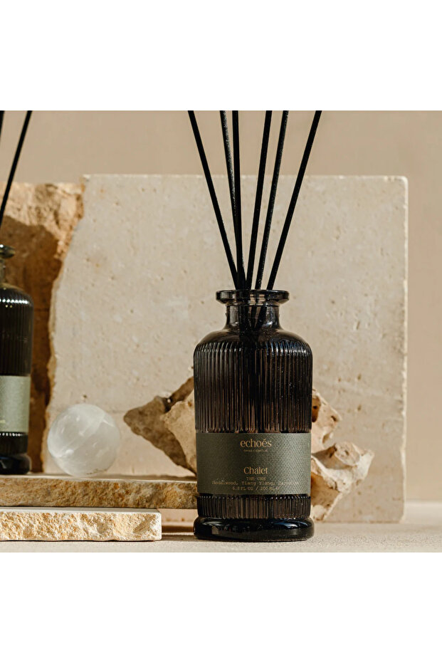 ناشر روائح شاليه بريميوم ريد مع أعواد من - 200 مل - 4