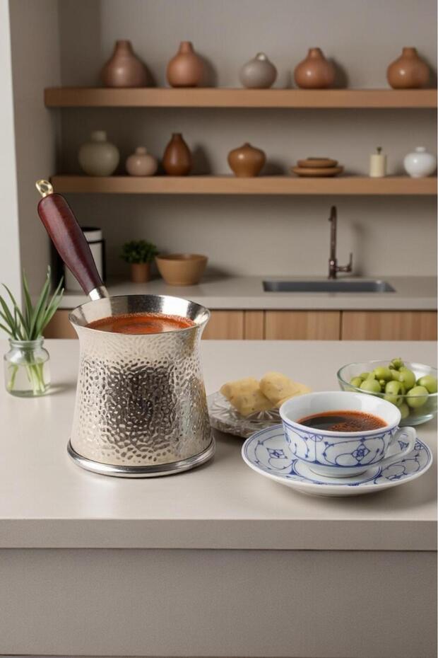 Flecked 6-Person Wooden-Handled Cast Coffee Pot - Compatible with Induction Cooktops 500 Ml