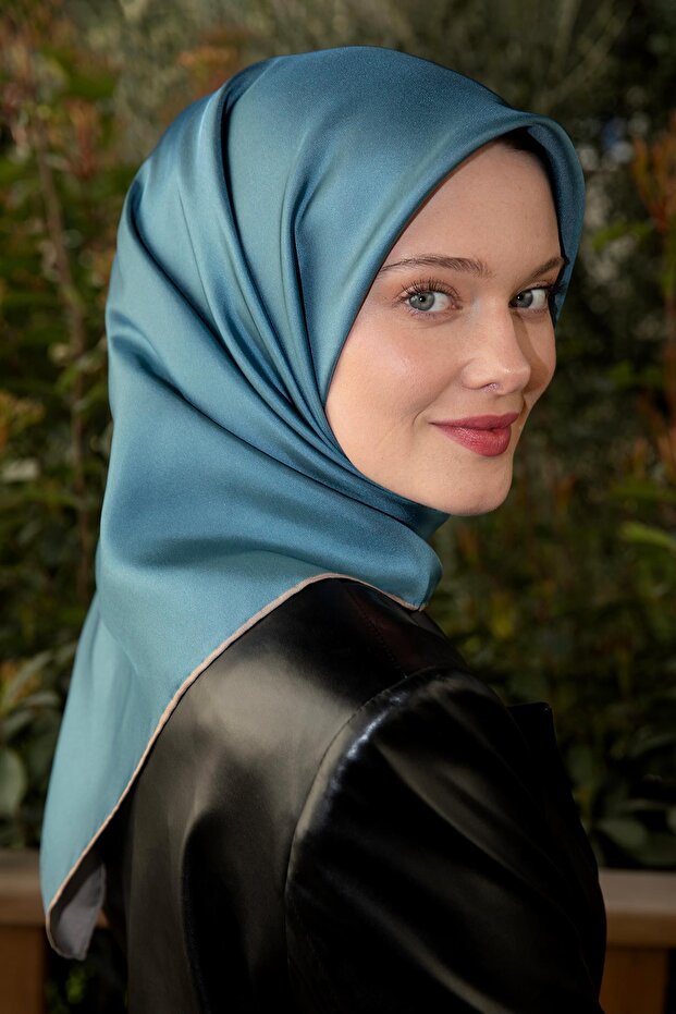 وشاح حريري من نسيج التويل ذو وجهين من الحجر الأزرق