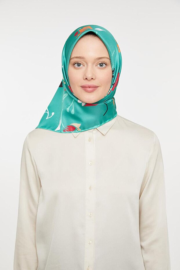 وشاح منسوج بنقشة الزهور الخضراء