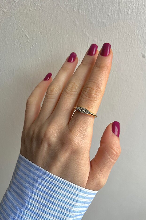 Gold Oval Detail Zircon Stone Adjustable Ring