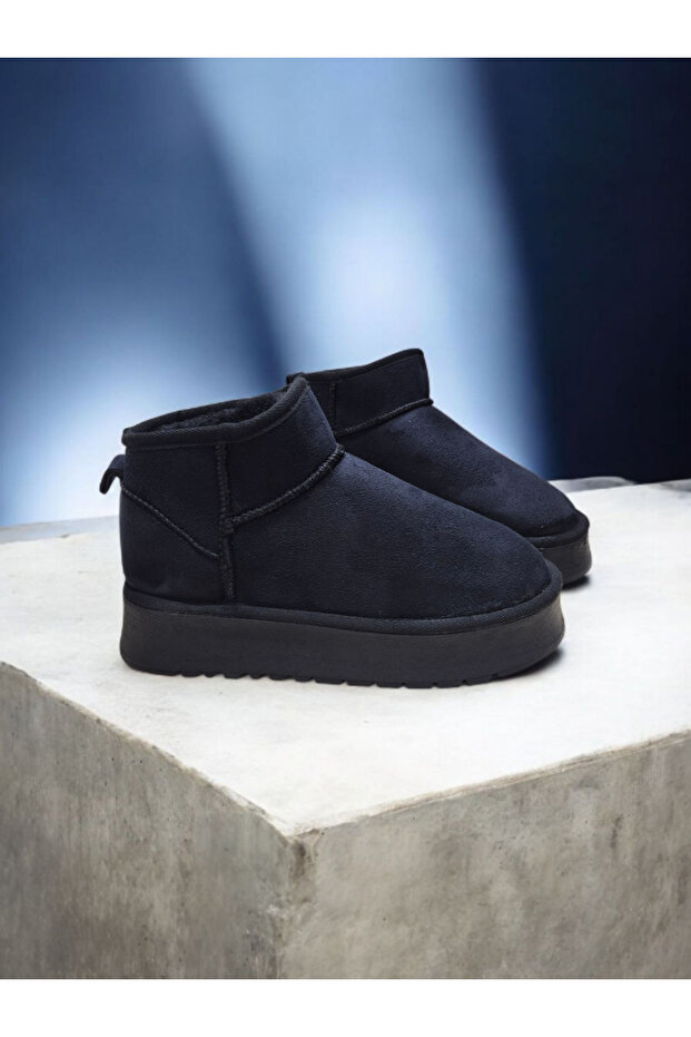 Fur-Lined Suede Women's Boots – Comfortable and Warm Winter Model