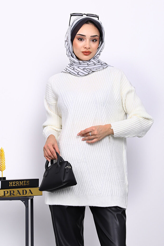 Ecru Crew Neck Knitwear Sweater