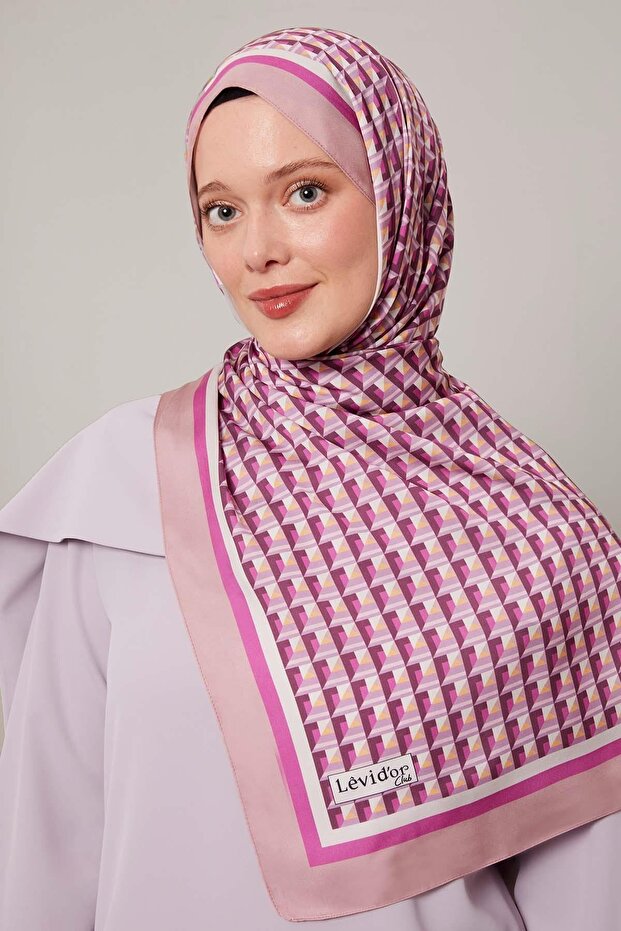 Pink three-dimensional pattern club shawl
