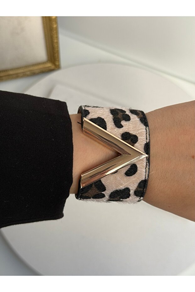 Leopard Pattern Bracelet - 1