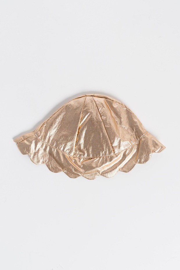 قبعة لامعة صلبة للبنات - 1