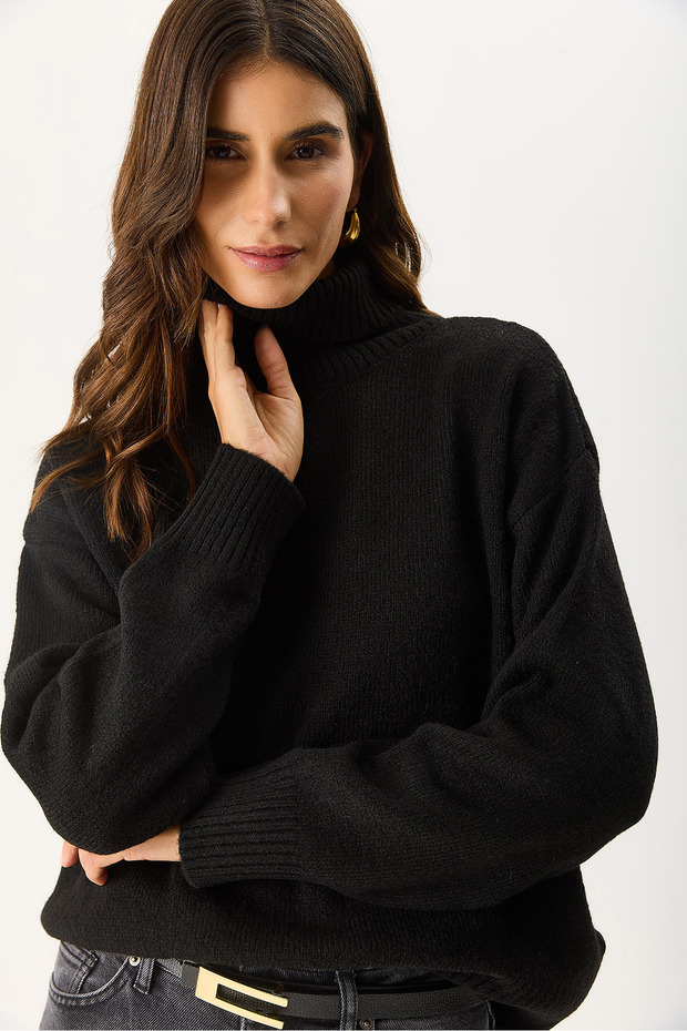 Kadın Dik Yaka Kalın Triko - Siyah - 7