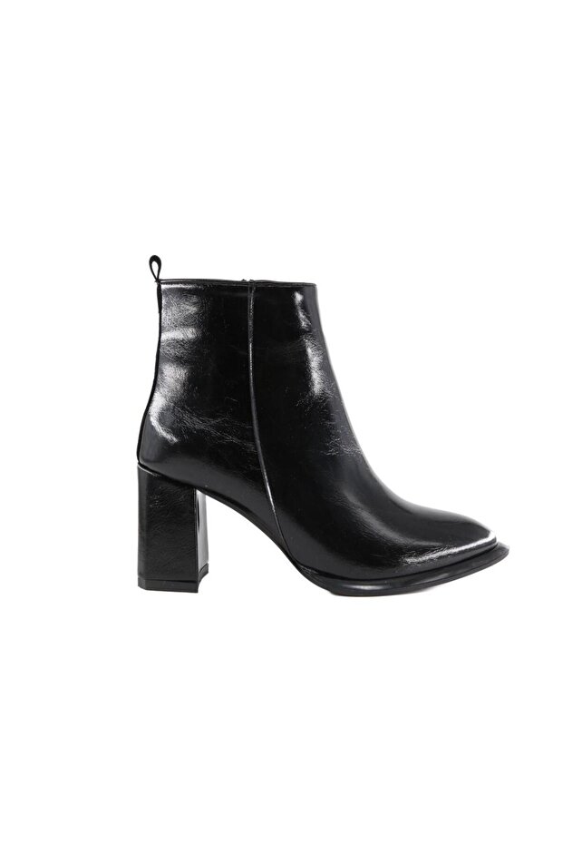 09 K2900/1 Black Patent Leather Women's Boots