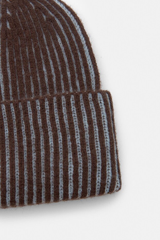 Kontrast detaylı örgü bere - 4