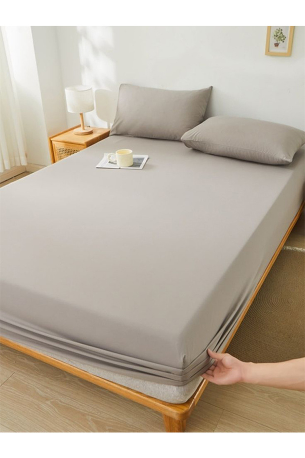 طقم شرشف سرير نفرين 200×200 سم مع غطاء مخدتين 50×75 سم – مايكروفايبر ناعم – شرشف مطاطي ثابت – كونزيتا هوم