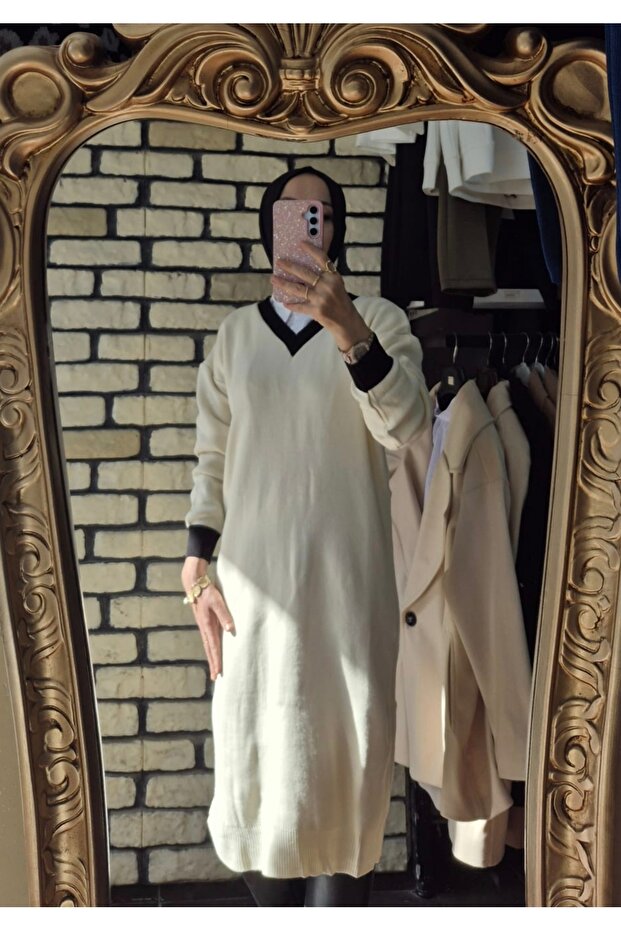 V yaka triko elbise - 3