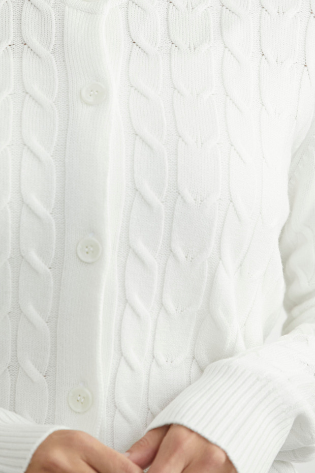 كارديجان تريكو بياقة دائرية وأزرار - لون عظمي - 5
