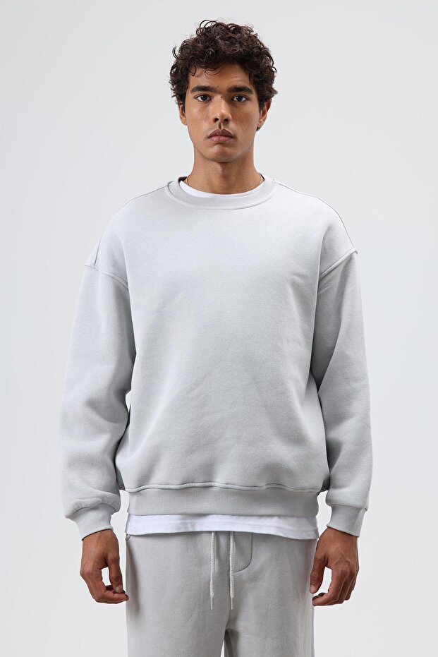 سويت شيرت أساسي قصة فضفاضة قابل للغسل باللون الرمادي الفاتح - 4