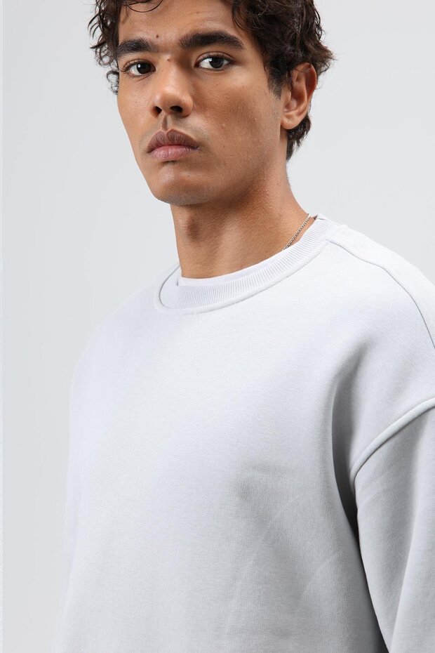 سويت شيرت أساسي قصة فضفاضة قابل للغسل باللون الرمادي الفاتح - 6