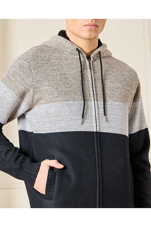 بلوفر رجالي محبوك بغطاء رأس - 4