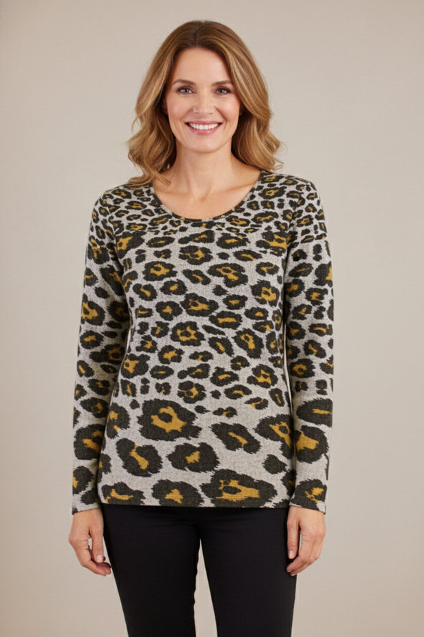 بلوزة نسائية كبيرة الحجم من الليكرا برقبة دائرية ونقشة الفهد ناعمة الملمس للأمهات