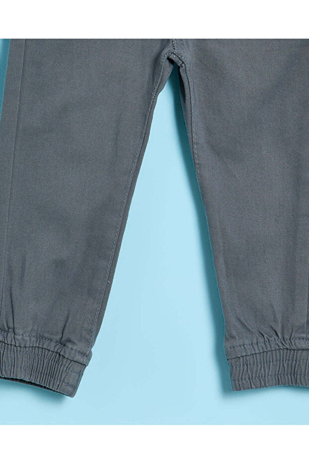 بنطال رياضي أساسي باللون الأخضر للأولاد الرضع - 3