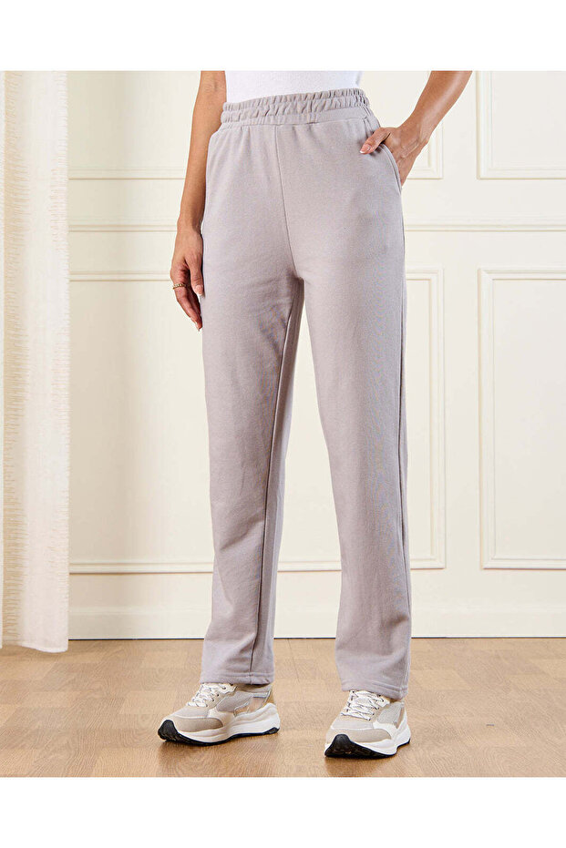 بنطلون رياضي أساسي رمادي للنساء - 1