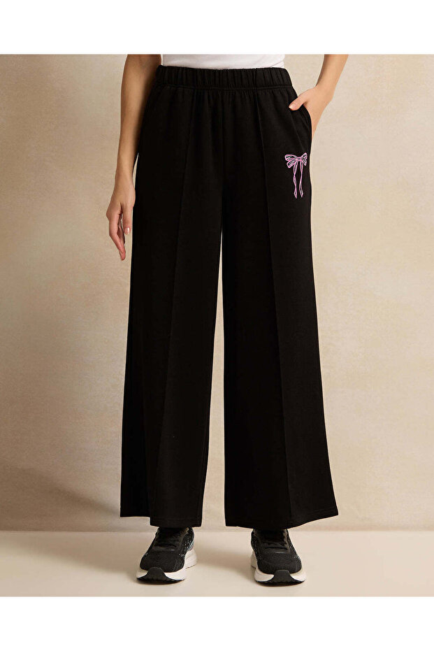 Women Black Printed Wide Leg Active Pants