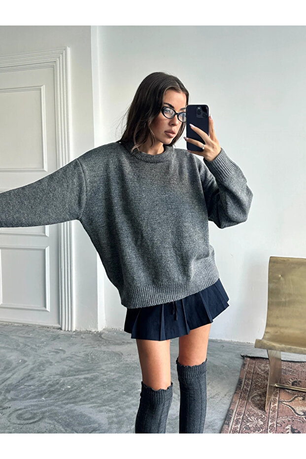 Premium Oversized Polar Knitwear Sweater Danieee