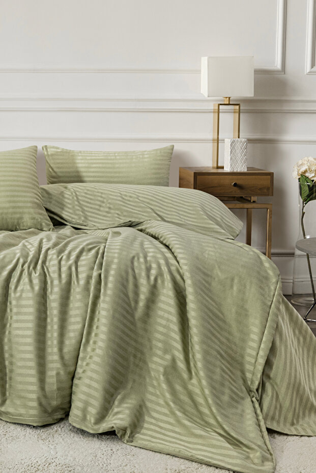 Satin Bedding Set Double with Elastic Sheets - 3