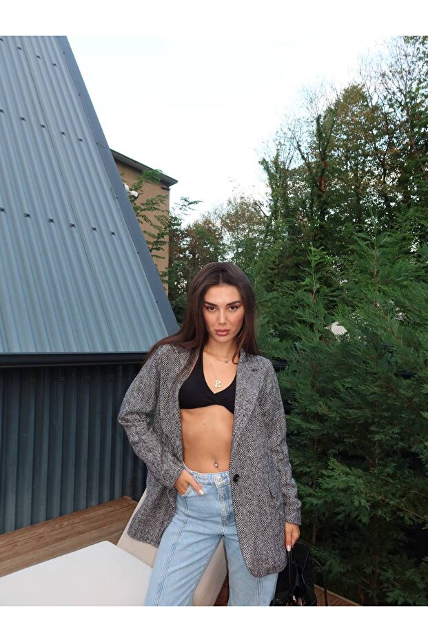 سترة بليزر بصف أزرار واحد ومزينة بتفاصيل على الكوع - 1