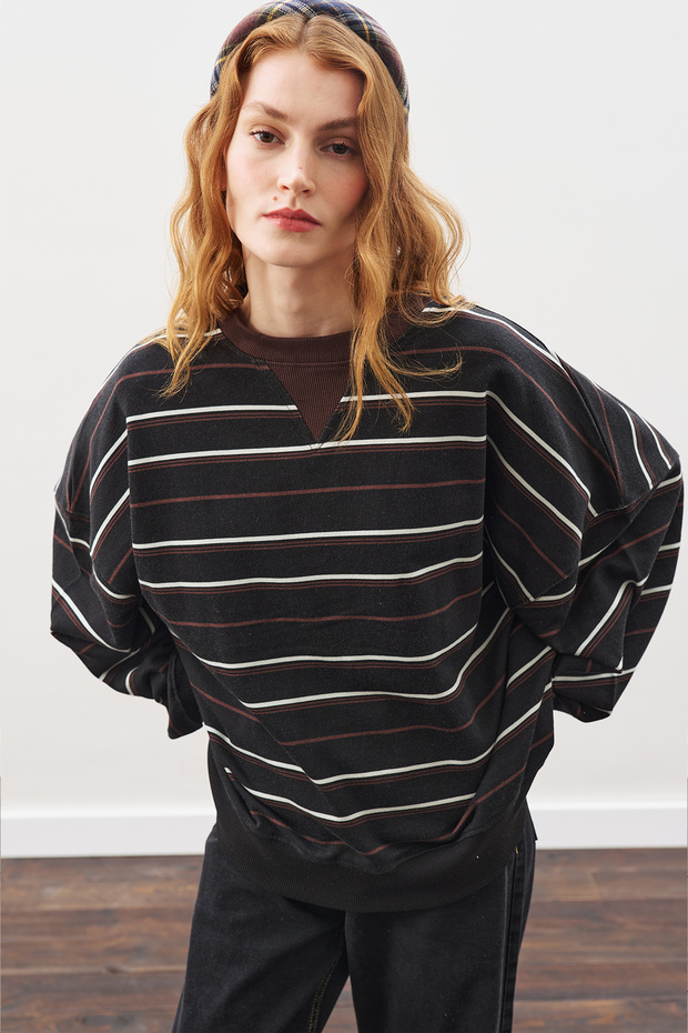OVERSIZE ÇİZGİLİ SWEATSHIRT SİYAH - 2