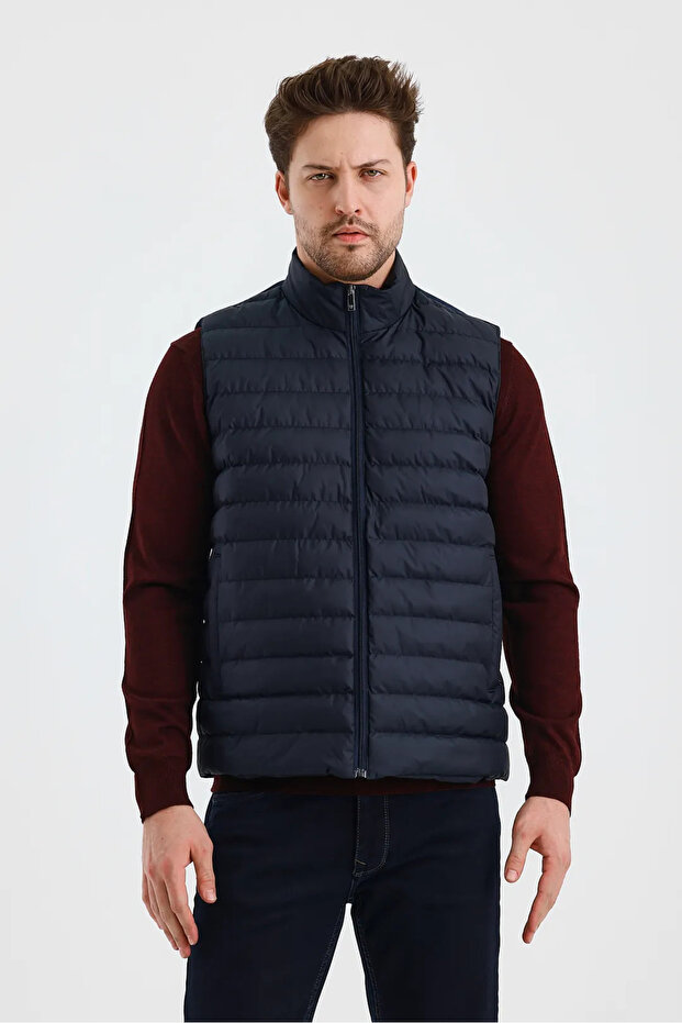 Men's Mock Neck Zippered Pocket Vest