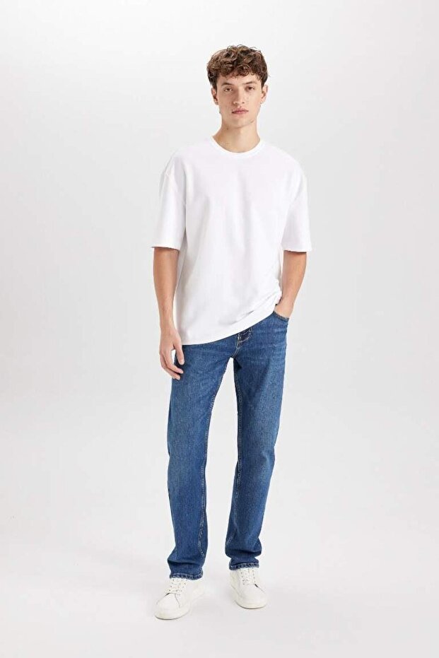 Sergio Regular Fit Normal Waist Pipe Leg Jeans (24 Au)