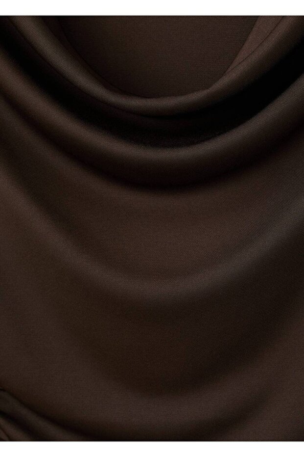 Drape yaka slim fit tişört - 7