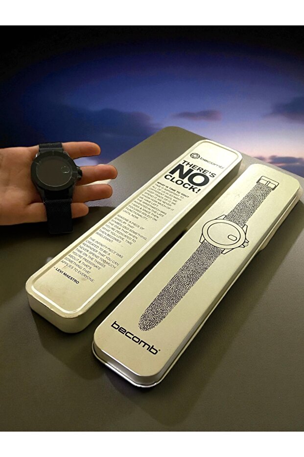 A clock without a clock and without time, a work of art from Pecombe designed for those who persevere in their work and don't care about time. - 3