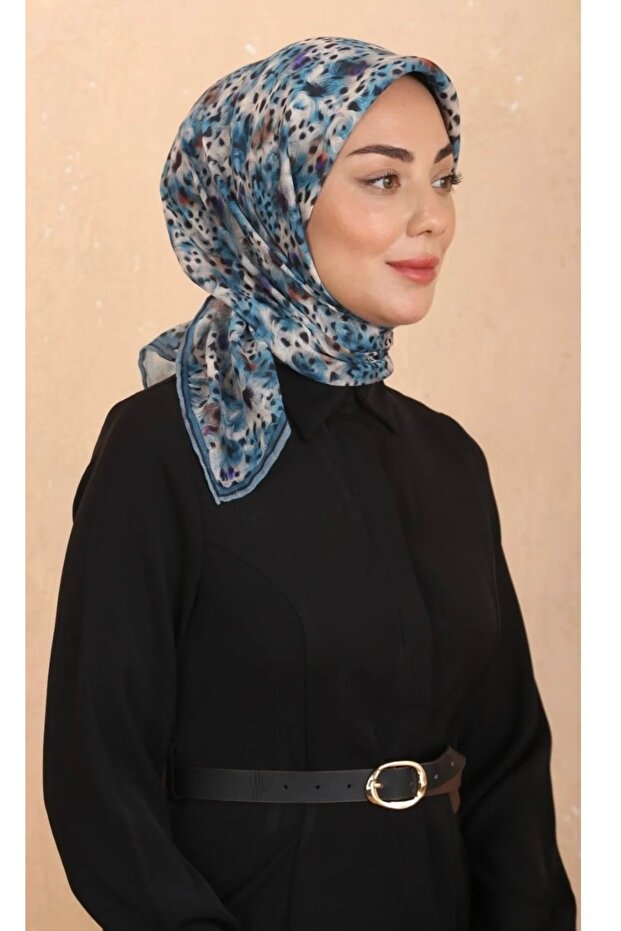 Patterned Square Soft Scarf - 1