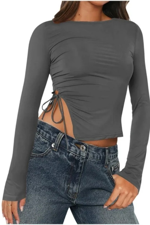4076 so a Buttoned-Forward Long-Sleeve Blouse with Flexible Fabric