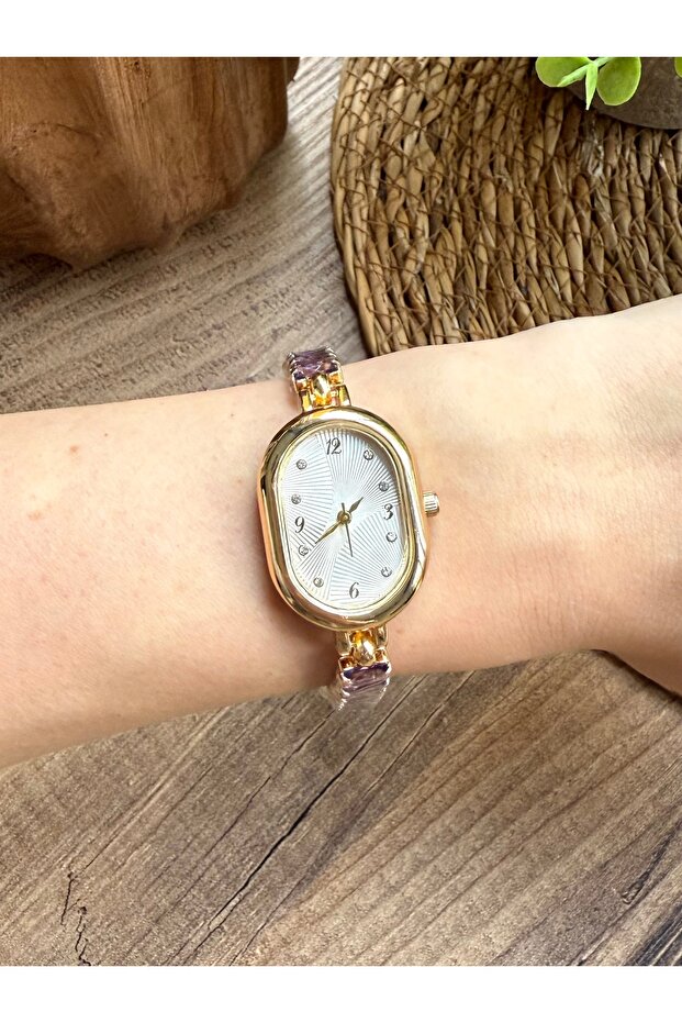 Vintage Crystal Cut Stone Purple Women's Wristwatch