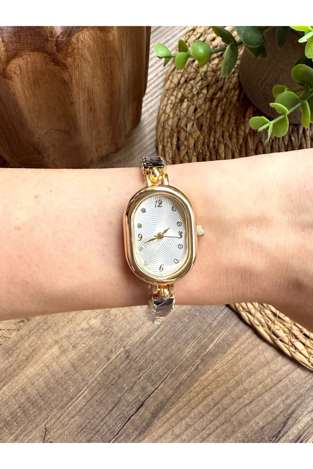Vintage Crystal Cut Stone Black Women's Wristwatch